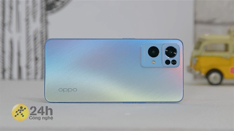 OPPO Reno7 Pro 5G thực sự rất đáng mua nếu xét những gì mà chiếc điện thoại này có thể mang lại cho người dùng.