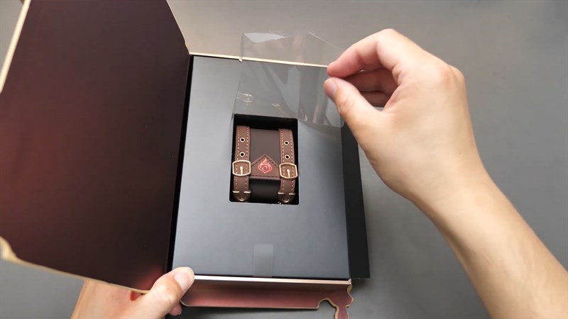 Bên trong 'Dodoco Tales' là chiếc balo bé xinh chứa POCO Buds Pro Genshin Impact Edition Bên trong 'Dodoco Tales' là chiếc balo bé xinh chứa POCO Buds Pro Genshin Impact Edition