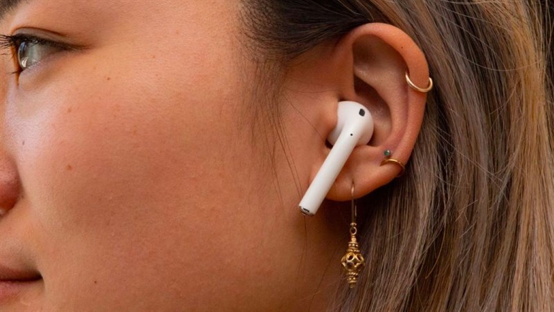 Cảm giác đeo dễ chịu, thoải mái chạy bộ với Apple Airpods 2