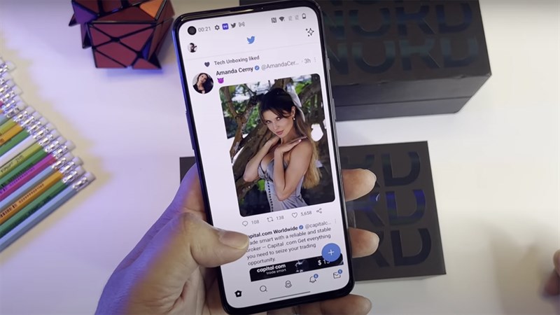 Trên tay OnePlus Nord 2T Trên tay OnePlus Nord 2T