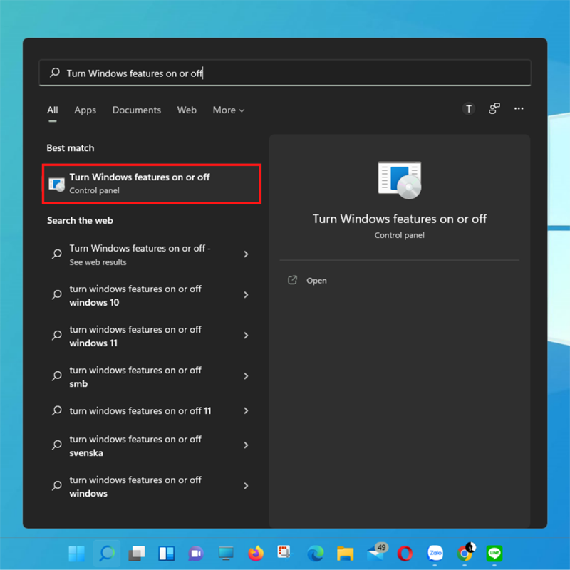 Tìm công cụ Turn Windows features on or off và mở nó lên Tìm công cụ Turn Windows features on or off và mở nó lên
