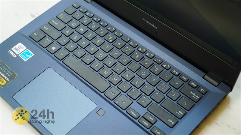 Hệ thống bàn phím và touchpad của ASUS ExpertBook P2451F. Hệ thống bàn phím và touchpad của ASUS ExpertBook P2451F.