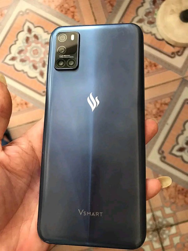 Mặt sau Vsmart Active 5 Mặt sau Vsmart Active 5
