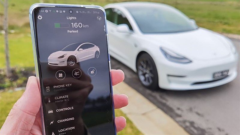 Vivo và Tesla hợp tác phát triển thành công chìa khóa ô tô kỹ thuật số