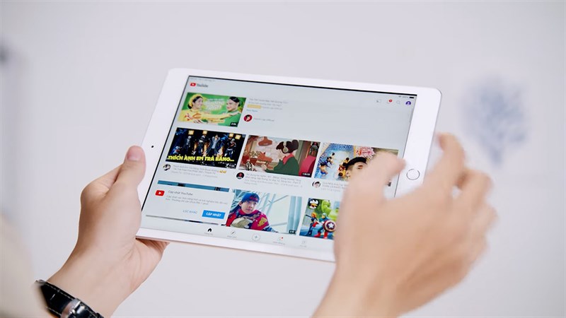 Hàng cũ giảm sốc nên iPad 8 giờ giá chỉ hơn 7 triệu đồng, mua liền đi