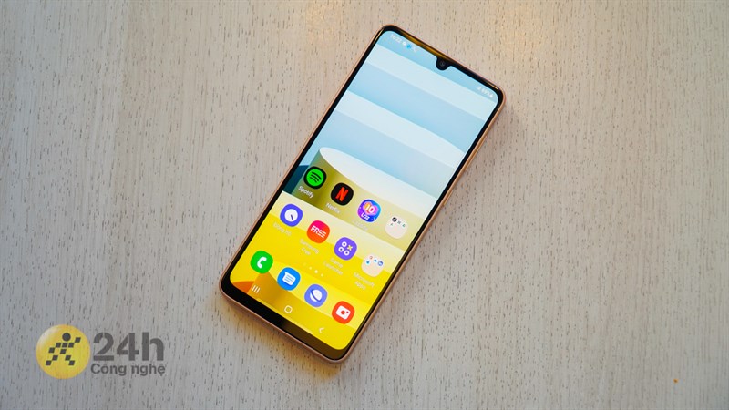 Pin của Galaxy A33 5G có thể trụ được gần 9 tiếng sau khi thực hiện bài test pin cực nặng của Thế Giới Di Động.