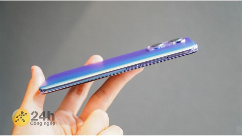 OPPO Reno9 cấu hình trang bị chip MediaTek Dimensity 1200 (ảnh minh họa: OPPO Reno7 5G).