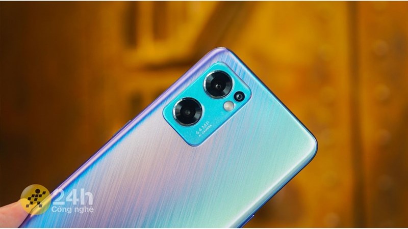 OPPO Reno9 có hệ thống camera kép với cảm biến chính 64 MP (ảnh minh họa: OPPO Reno7 5G).