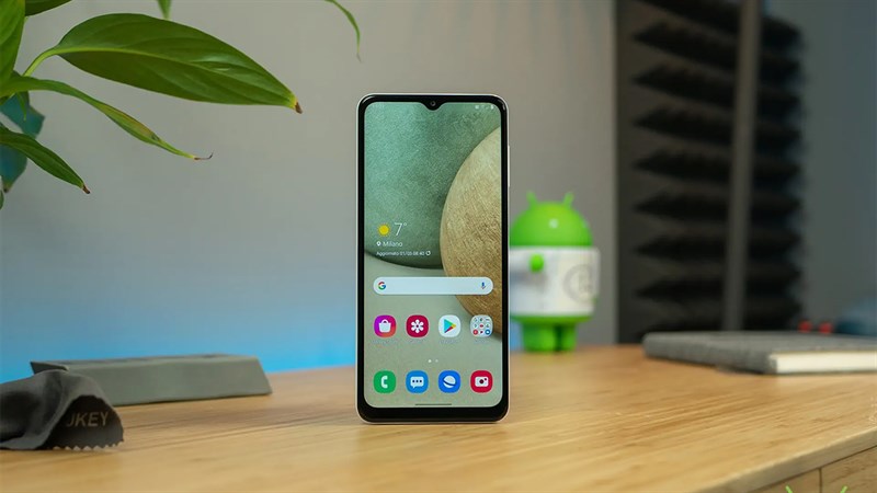 Lên đời điện thoại mới với loạt điện thoại giá rẻ mà cấu hình khủng Lên đời điện thoại mới với loạt điện thoại giá rẻ mà cấu hình khủng