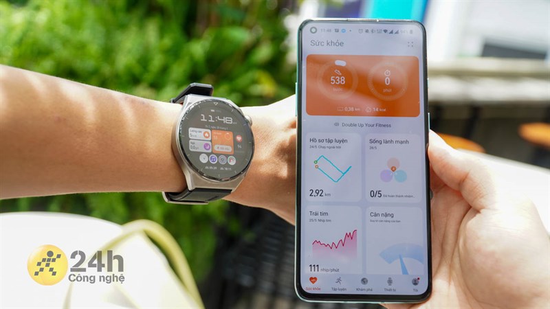 Huawei Watch GT 3 Pro có thể được kết nối với smartphone thông qua ứng dụng Huawei Health