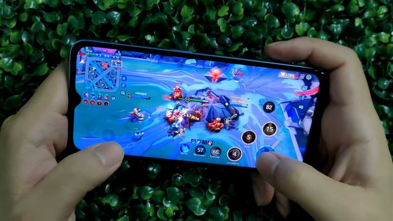 Dimensity 810 trên OPPO A77 5G giúp máy cân tốt các tựa game Mobile