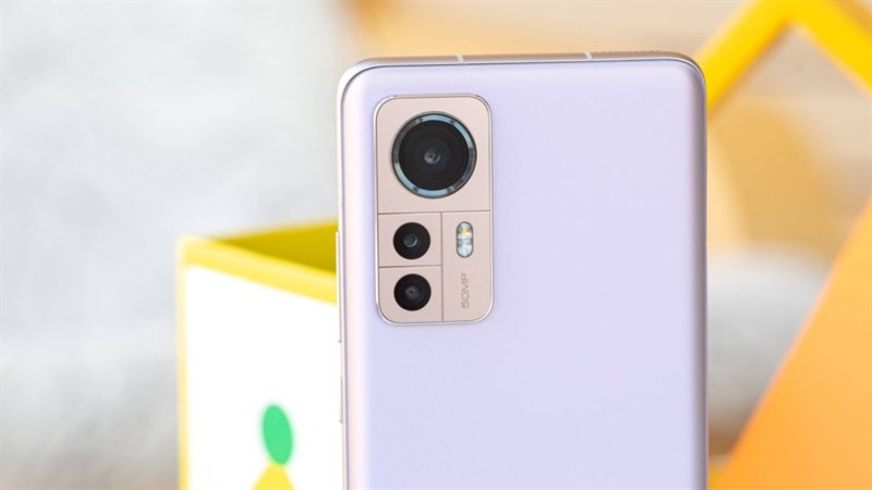 Xiaomi 12S sở hữu cụm 3 camera sau 