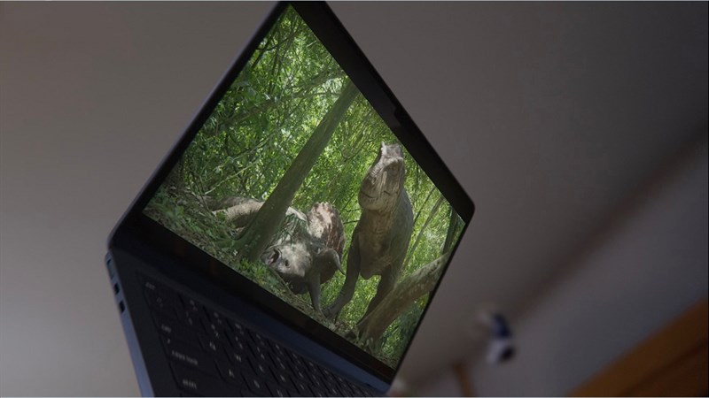 MacBook Air M2 2022 được trang bị màn hình Liquid Retina với kích thước 13.6 inch cùng độ phân giải 2.560 x 1.664 pixel MacBook Air M2 2022 được trang bị màn hình Liquid Retina với kích thước 13.6 inch cùng độ phân giải 2.560 x 1.664 pixel