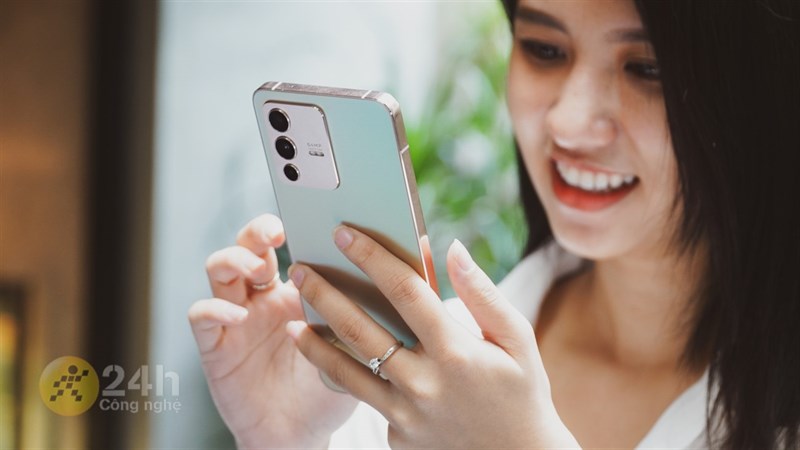 Giá và khuyến mãi mới nhất của Vivo V23 Series, cực đáng sắm luôn Giá và khuyến mãi mới nhất của Vivo V23 Series, cực đáng sắm luôn