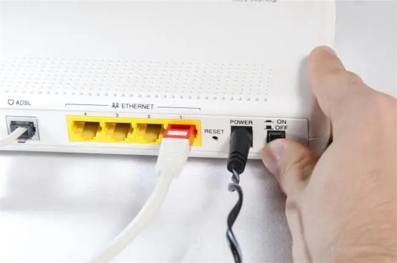 Hãy thử khởi động lại router wifi nhà bạn Hãy thử khởi động lại router wifi nhà bạn