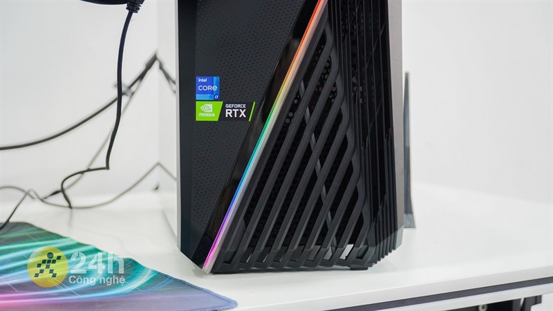 ROG Strix GT15 2022 sở hữu cấu hình cực đỉnh cho việc chiến game ROG Strix GT15 2022 sở hữu cấu hình cực đỉnh cho việc chiến game