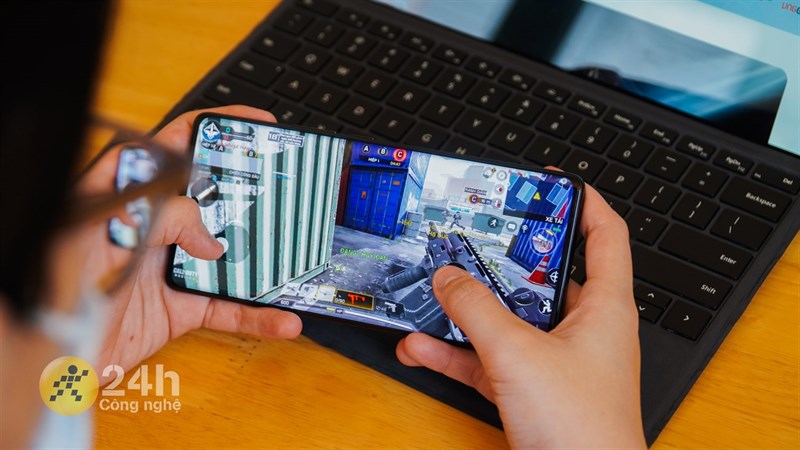 Vivo X80 Pro có hiệu năng cực mạnh giúp máy sử dụng ổn định lâu dài Vivo X80 Pro có hiệu năng cực mạnh giúp máy sử dụng ổn định lâu dài