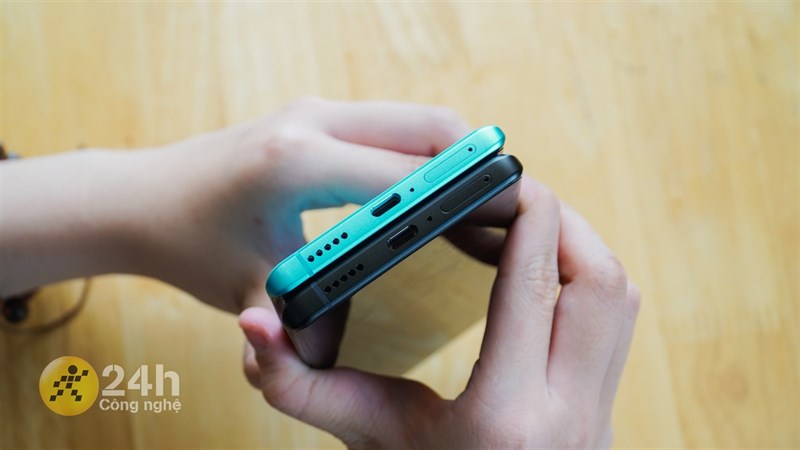 Cạnh dưới của Vivo X80 Pro Cạnh dưới của Vivo X80 Pro