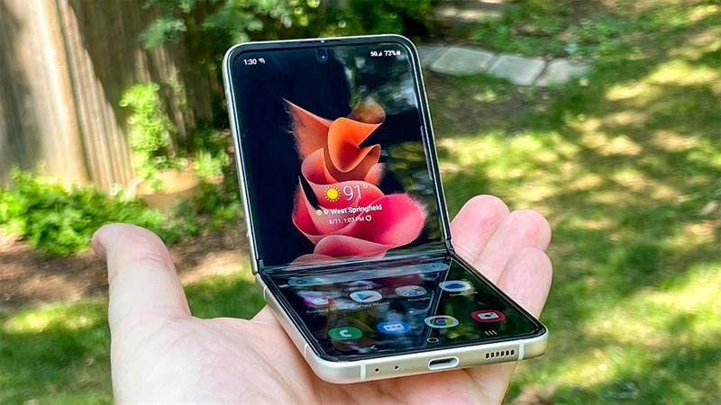 Gia đình Galaxy Z Series giảm giá đậm sâu chào mừng hè rực rỡ