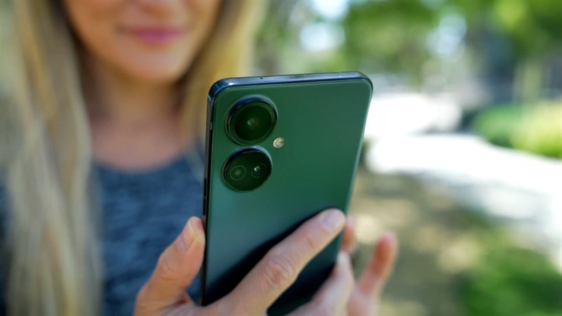 Tecno Camon 19 Pro 5G sở hữu con chip khá mạnh thuộc phân khúc tầm trung là Dimensity 810 Tecno Camon 19 Pro 5G sở hữu con chip khá mạnh thuộc phân khúc tầm trung là Dimensity 810