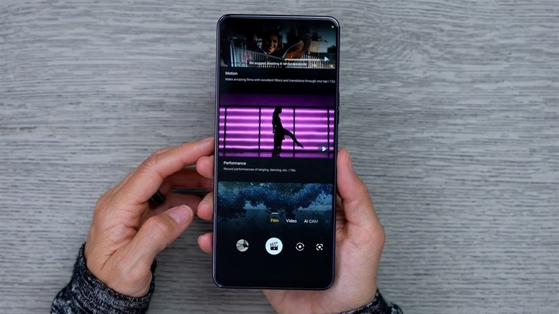 Màn hình của Tecno Camon 19 Pro 5G còn đạt chứng nhận giúp bảo vệ mắt khi sử dụng máy trong thời gian dài Màn hình của Tecno Camon 19 Pro 5G còn đạt chứng nhận giúp bảo vệ mắt khi sử dụng máy trong thời gian dài