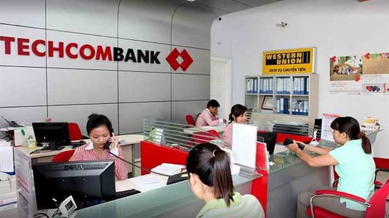 Nên đến chi nhánh Techcombank gần nhất để xác thực thông tin cũng như giao dịch