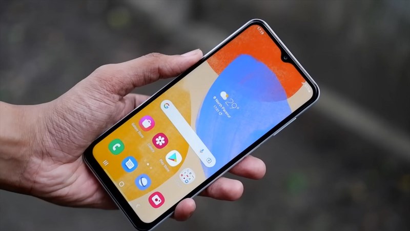 Mình hy vọng Galaxy F14 sẽ có phần viền màn hình được làm mỏng đi để tối ưu hóa trải nghiệm nhìn của người dùng Mình hy vọng Galaxy F14 sẽ có phần viền màn hình được làm mỏng đi để tối ưu hóa trải nghiệm nhìn của người dùng