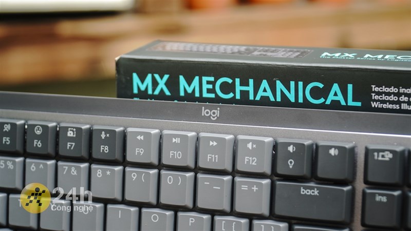 Logitech MX Mechanical được phối màu vô cùng hài hòa, thích hợp để bày trí ở mọi góc làm việc. Logitech MX Mechanical được phối màu vô cùng hài hòa, thích hợp để bày trí ở mọi góc làm việc.