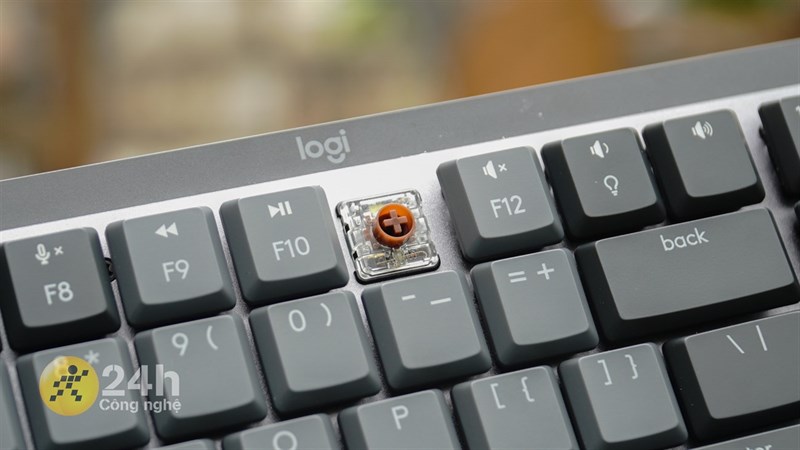 Logitech MX Mechanical được trang bị brown switch với khả năng không phát ra quá nhiều tiếng ồn khi sử dụng. Logitech MX Mechanical được trang bị brown switch với khả năng không phát ra quá nhiều tiếng ồn khi sử dụng.
