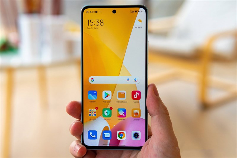 Xiaomi 12 Lite có mức giá rất hấp dẫn với nhiều ưu điểm về thiết kế, hiệu năng và chất lượng camera