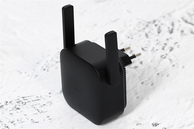 Thiết kế của Bộ mở rộng sóng Wifi Xiaomi cực kỳ nhỏ gọn và dễ sử dụng. Thiết kế của Bộ mở rộng sóng Wifi Xiaomi cực kỳ nhỏ gọn và dễ sử dụng.