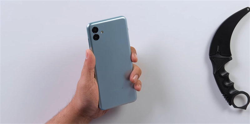 Trên tay Samsung Galaxy M13 5G Trên tay Samsung Galaxy M13 5G