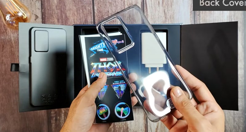 Trên tay Realme GT Neo 3 Thor Love And Thunder Edition: Mạnh như Thor!