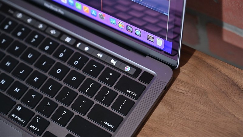 Bàn phím trên Macbook Pro M2 2022 có là bàn phím Magic Keyboard mới cho cảm giác gõ phím tốt hơn Bàn phím trên Macbook Pro M2 2022 có là bàn phím Magic Keyboard mới cho cảm giác gõ phím tốt hơn