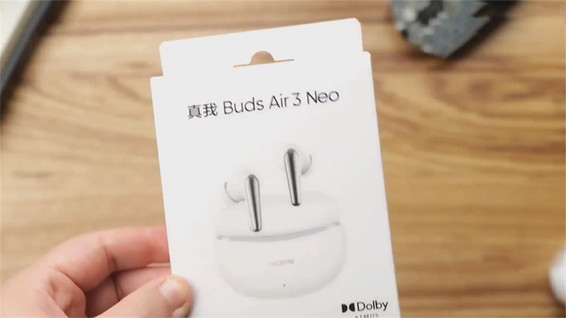Trên tay Realme Buds Air 3 Neo: Giá chỉ 450 nghìn*, thiết kế sang trọng, tổng pin 30 tiếng Trên tay Realme Buds Air 3 Neo: Giá chỉ 450 nghìn*, thiết kế sang trọng, tổng pin 30 tiếng