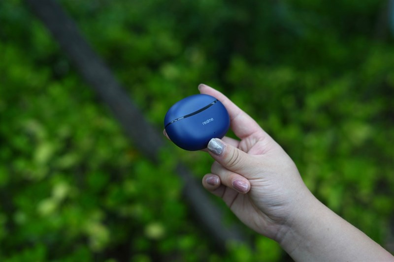 Trên tay Realme Buds Air 3 Neo: Giá chỉ 447 nghìn*, thiết kế sang trọng, tổng pin 30 tiếng Trên tay Realme Buds Air 3 Neo: Giá chỉ 447 nghìn*, thiết kế sang trọng, tổng pin 30 tiếng