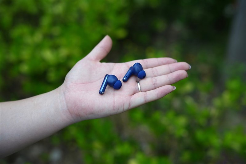 Trên tay Realme Buds Air 3 Neo: Giá chỉ 447 nghìn*, thiết kế sang trọng, tổng pin 30 tiếng Trên tay Realme Buds Air 3 Neo: Giá chỉ 447 nghìn*, thiết kế sang trọng, tổng pin 30 tiếng