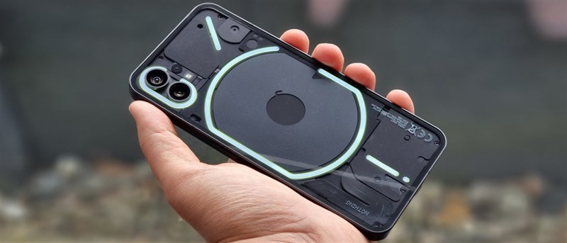 Nothing Phone (2) có gì mới: Snapdragon 8 Gen 2, sạc nhanh 45 W Nothing Phone (2) có gì mới: Snapdragon 8 Gen 2, sạc nhanh 45 W