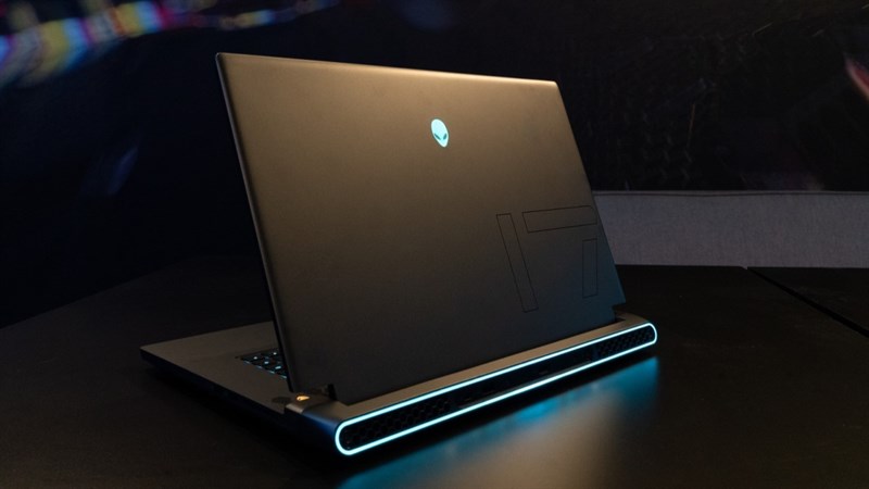 Alienware m17 R5 ảnh minh họa