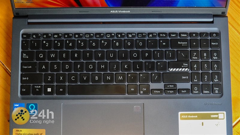 Bàn phím full size của VivoBook 15X OLED. Bàn phím full size của VivoBook 15X OLED.