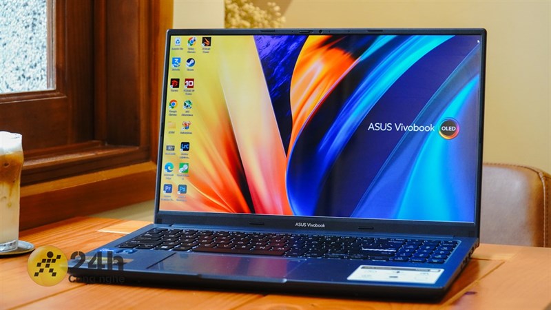 VivoBook 15X OLED sở hữu tấm nền OLED và đây là điểm cộng lớn của máy. VivoBook 15X OLED sở hữu tấm nền OLED và đây là điểm cộng lớn của máy.