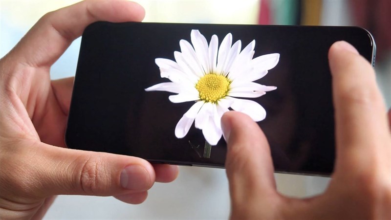 Đánh giá Nothing Phone (1): Thiết kế trong suốt, trụ được 108 tiếng! Đánh giá Nothing Phone (1): Thiết kế trong suốt, trụ được 108 tiếng!