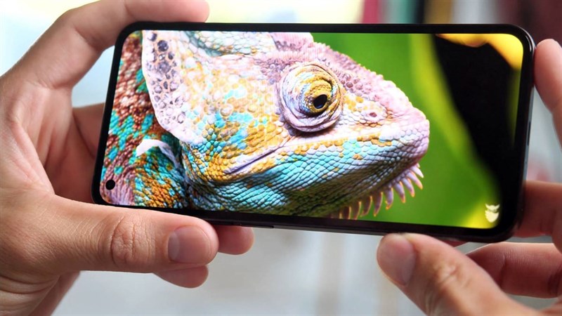 Đánh giá Nothing Phone (1): Thiết kế trong suốt, trụ được 108 tiếng! Đánh giá Nothing Phone (1): Thiết kế trong suốt, trụ được 108 tiếng!