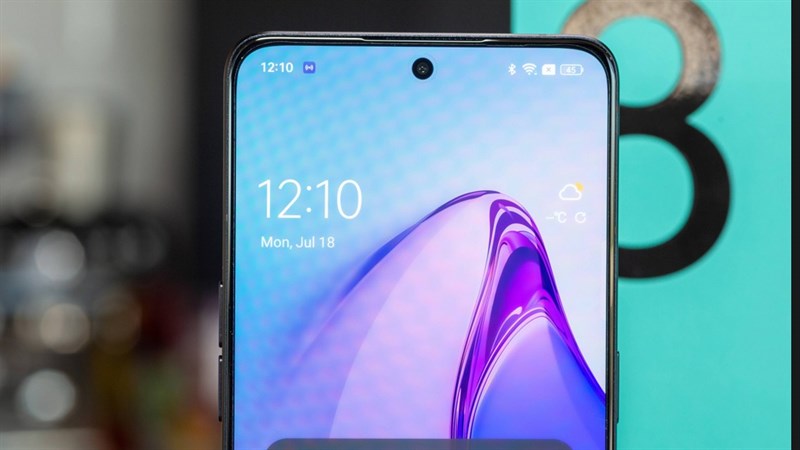 Màn hình của OPPO Reno8 Pro đạt 100% độ phủ màu sRGB và DCI-P3