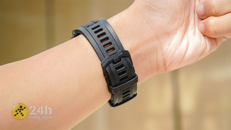 Dây đeo của Amazfit T-Rex 2 cho cảm giác đeo cực kỳ thoải mái. Dây đeo của Amazfit T-Rex 2 cho cảm giác đeo cực kỳ thoải mái.