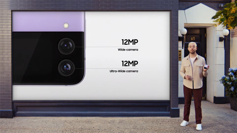 Có nên mua Galaxy Z Flip4? Đỉnh cao công nghệ trong hình hài của sự tiện dụng Có nên mua Galaxy Z Flip4? Đỉnh cao công nghệ trong hình hài của sự tiện dụng