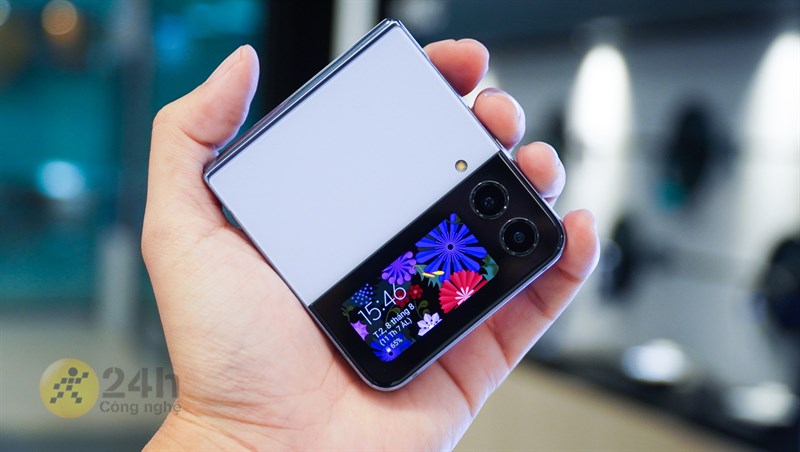 Có nên mua Galaxy Z Flip4? Đỉnh cao công nghệ trong hình hài của sự tiện dụng Có nên mua Galaxy Z Flip4? Đỉnh cao công nghệ trong hình hài của sự tiện dụng