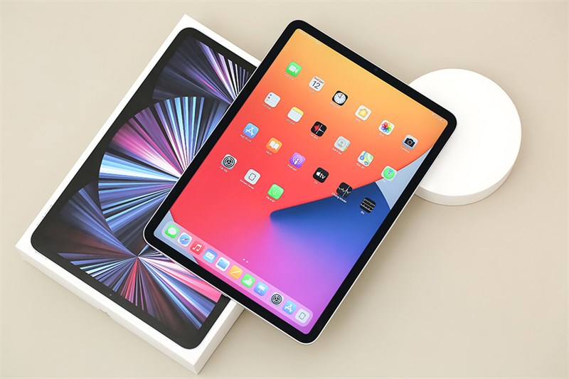 Sale rộn ràng tháng 8, iPad Pro giảm đến 6.3 triệu, mua ngay bạn ơi