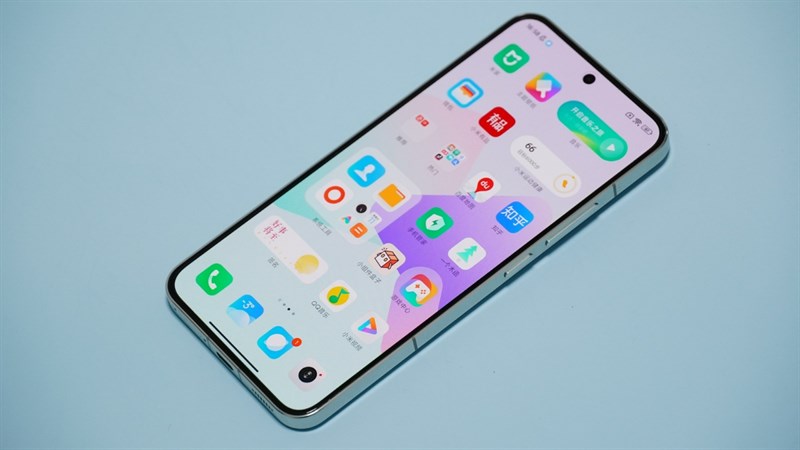 Xiaomi 13 sở hữu cấu hình nhất bảng cùng giá bán hấp dẫn khiến bạn phải gom 'lúa'