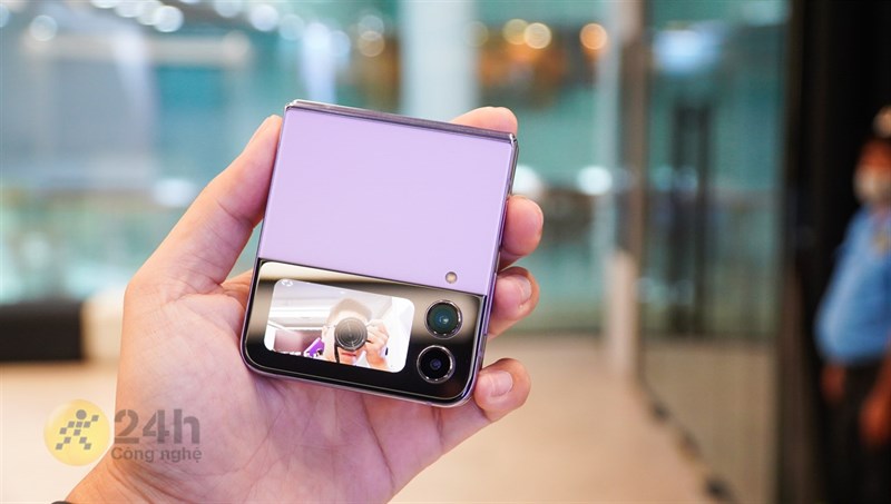 Galaxy Z Flip4 Galaxy Z Flip4